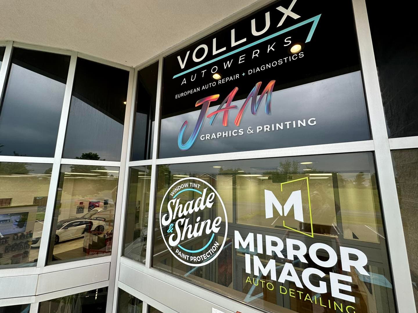 JAM Graphics & Printing storefront